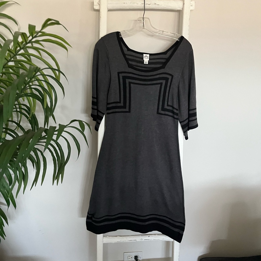 Signature by Sangria Gray Knit Dress with Black Trim